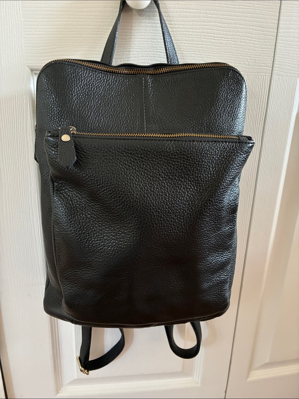 L.CREDI Black Pebbled Leather Women’s Backpack with Front Zip Pocket
